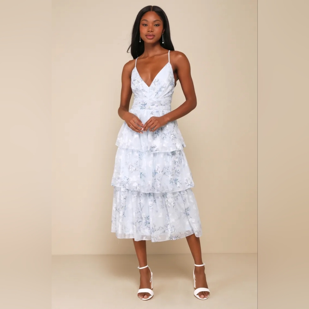 NWT Lulu's open back dress
